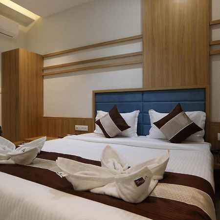 Hotel Decent Unjha Exterior foto